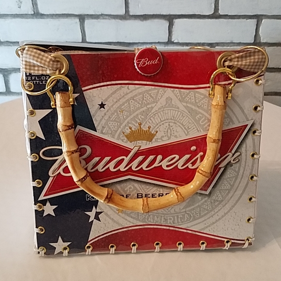 Purse - Picture 1 of 4